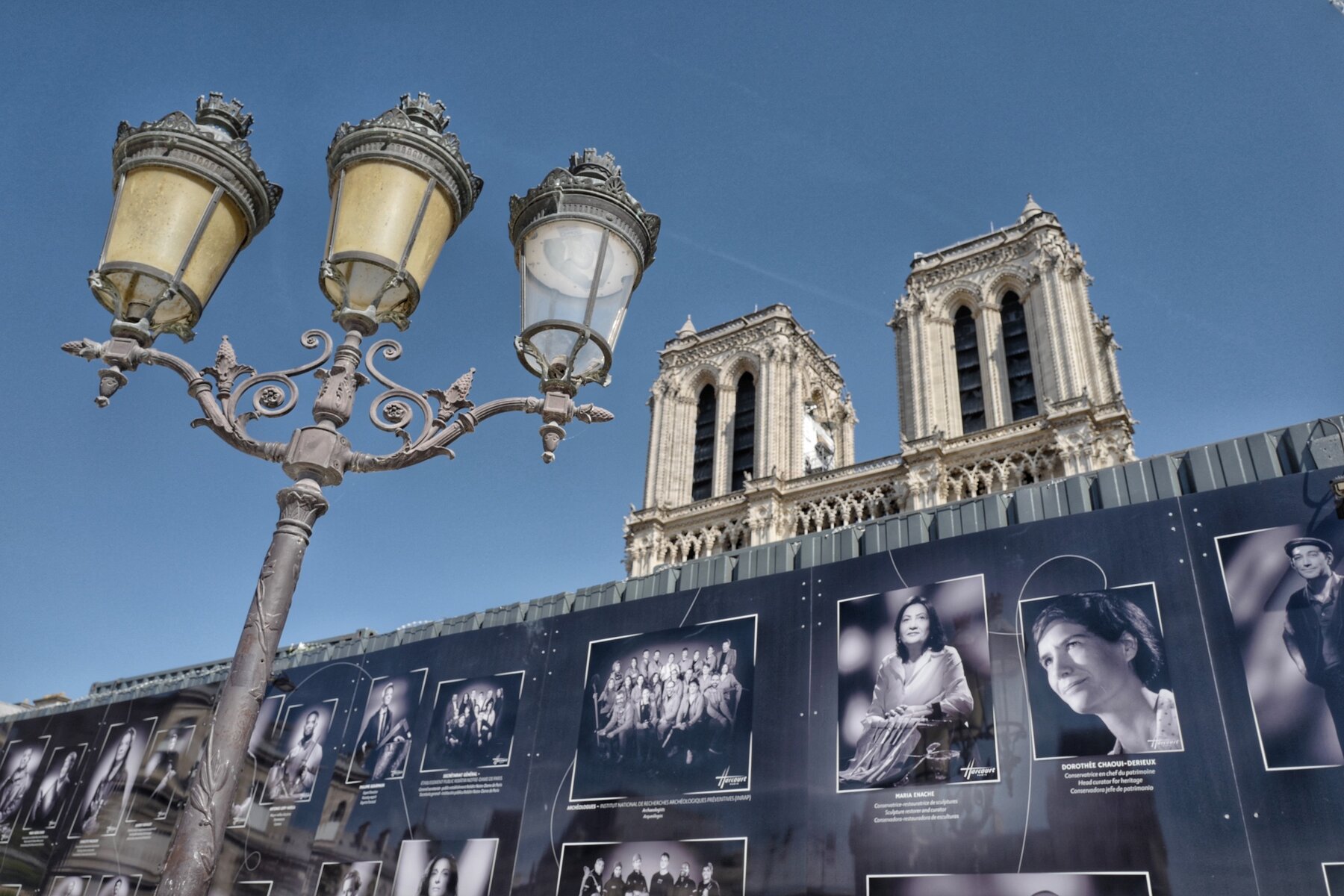 Lampadaire et Notre-Dame